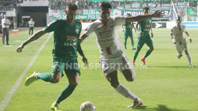 Situasi pertandingan  PSS Sleman vs Persija Jakarta. Copyright: Ronald Seger Prabowo/INDOSPORT