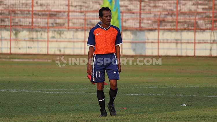 Yusuf Ekodono saat bertanding eksibisi di Stadion 10 November. Kamis (24/10/19). Copyright: Fitra Herdian/INDOSPORT