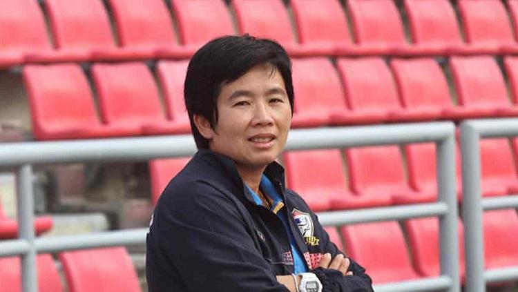 Mantan pelatih Timnas wanita Thailand, Nuengrutai Srathongvian.