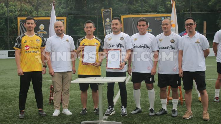 Closing Event HIPMI Jaya Cup sekaligus Penandatanganan kerja sama HIPMI dengan APPI serta charity untuk Alfin Lestaluhu di Serenia Hills Mini Soccer, Lebak Bulus, Jakarta Selatan, Minggu (27/10/19).