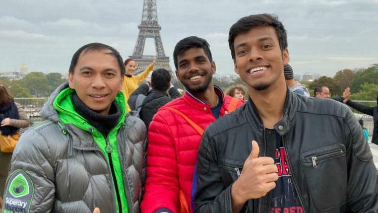 Pelatih bulutangkis Indonesia, Flandy Limpele, bersama ganda putra India Satwiksairaj Rankireddy/Chirag Shetty.
