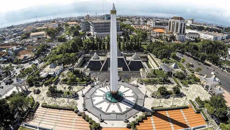 Tugu Pahlawan Surabaya. Copyright: airpaz.com