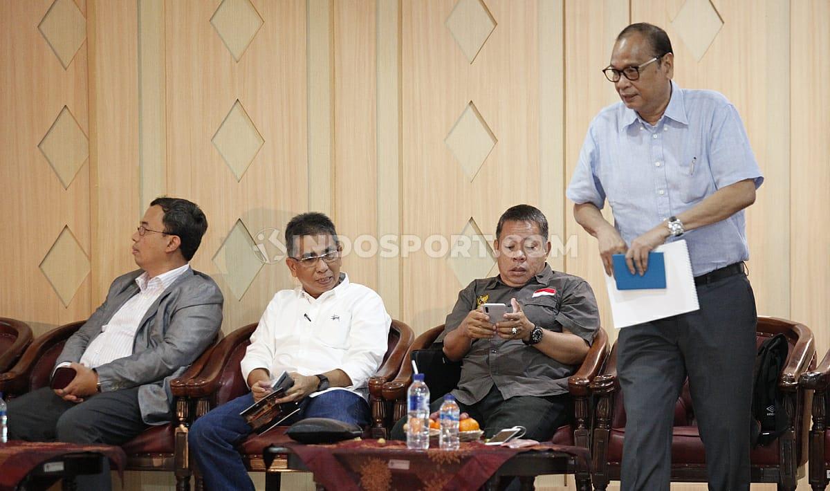 Acara diskusi Caketum PSSI Periode 2019-2024 sesi kedua yang dihadiri oleh Sarman El Hakim, Vijaya Fitriyasa, Benny Erwin, dan Rahim Soekasah di Wisma Kemenpora, Rabu (30/10/19).