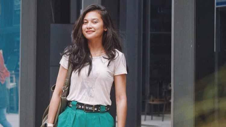 Memiliki wajah cantik dan tubuh seksi, kekasih Arie Kriting, Indah Permatasari rupanya gemar berolahraga.