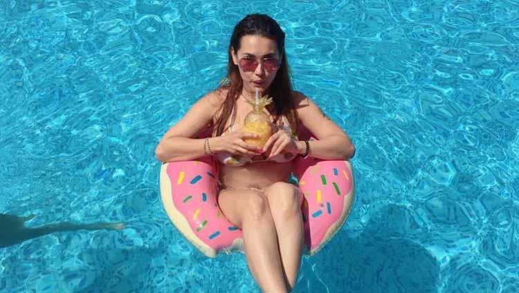 Nama Maria Ozawa atau Miyabi sudah tidak terdengar asing bagi segelintir orang Indonesia.
