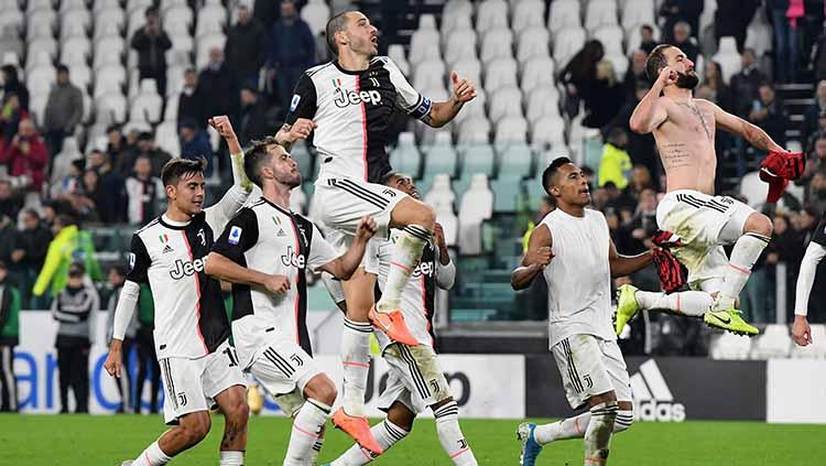 Pemain Juventus merayakan kemenangan atas AC Milan pada laga Serie A Italia di Allianz Stadium. Copyright: Juventus FC/Juventus FC via Getty Images