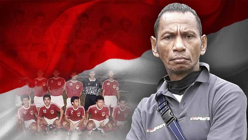 Rochi Putiray salah satu pemain di Timnas Indonesia di Sea Games 1991. Foto: Ian Setiawan/INDOSPORT