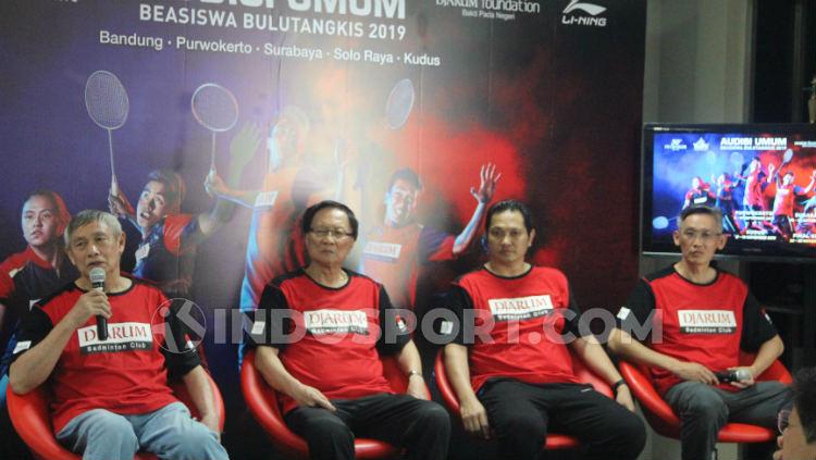 Fung Permadi (paling kanan) di acara jumpa pers jelang Audisi Umum Beasiswa PB Djarum di Kudus. Foto: Alvin Syaptia Pratama.