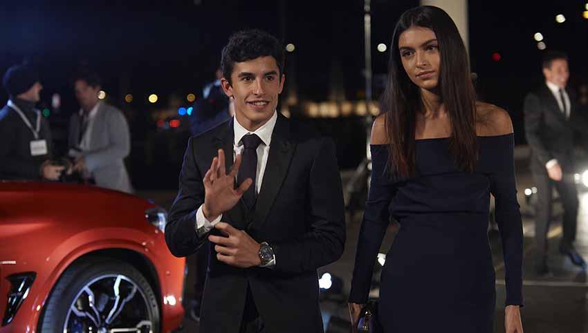 Pembalap MotoGP, Marc Marquez dan kekasihnya Lucia Rivera Romero saat acara penghargaan FIM MotoGP Awards.