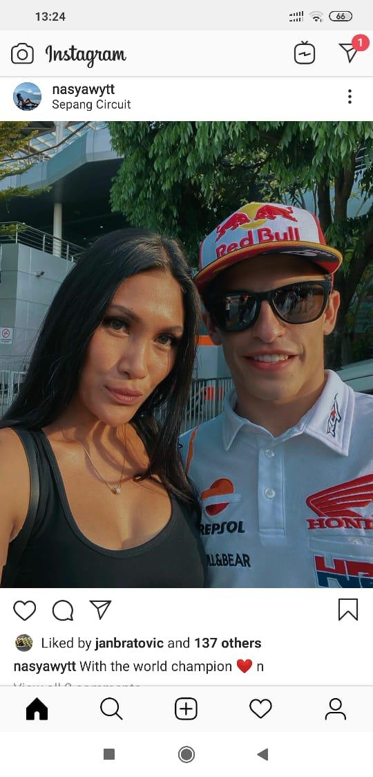 Tempel Ketat, Umbrella Girl Asli Batak Pamer Kemesraan Bareng Marc Marquez Copyright: instagram.com/nasyawytt