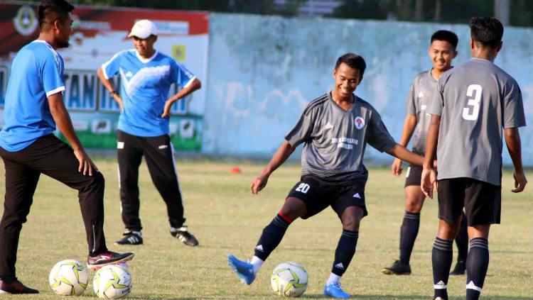 Pemain Timnas Indonesia U-18, Mochammad Supriadi, gelar latihan menjelang pertandingan melawan Korea Selatan