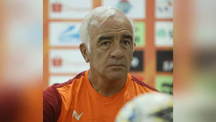 Pelatih Borneo FC, Mario Gomez, dalam jumpa pers menjelang laga Liga 1 2019.