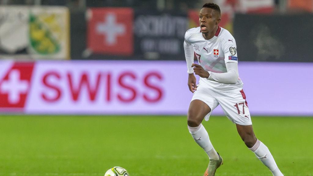Denis Zakaria, bintang Timnas Swiss yang tengah diincar oleh 3 raksasa Liga Inggris. Copyright: TF-Images/Getty Images