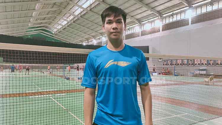 Melihat aksi pebulutangkis ganda putra Indonesia, Daniel Marthin, yang 'kerasukan' Praveen Jordan di kompetisi Swiss Open 2021.