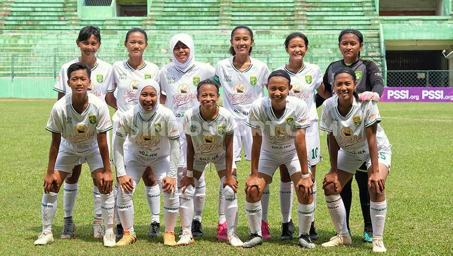 Tim Persebaya putri usai pagelaran Liga 1 Putri 2019. - INDOSPORT