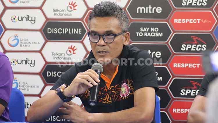 Pelatih anyar Semen Padang, Hendri Susilo.