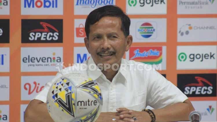 Resmi didepak dari Barito Putera, Selasa (14/12/21) pagi, pelatih Djajang Nurdjaman sampaikan permohonan maaf atas hasil minor yang didapat di Liga 1 2021. - INDOSPORT