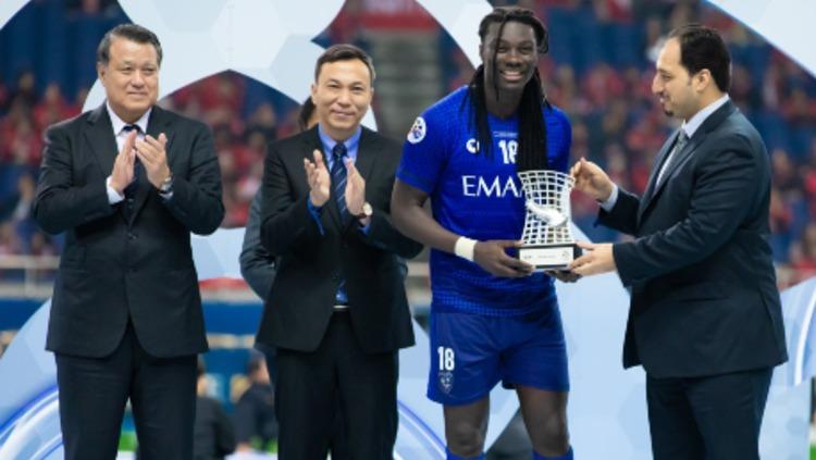 Bafetimbi Gomis menjadi top skor saat Al Hilal Juara Liga Champions Asia 2019 usai mengalahkan Urawa Red Diamonds di final leg kedua, Minggu (24/11/19) malam WIB. Copyright: twitter.com/Alhilal_EN