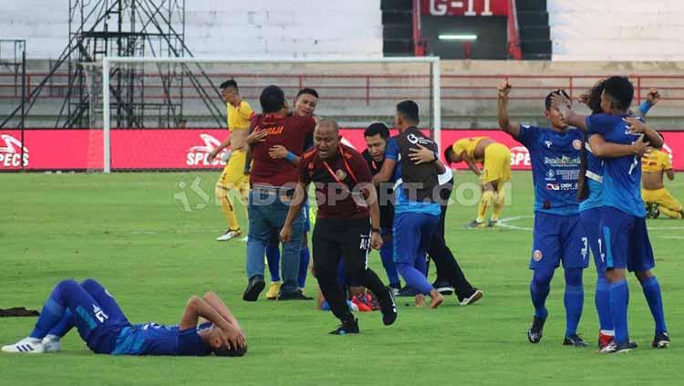 Persiraja Banda Aceh merayakan keberhasilan lolos ke Liga 1 2020. Copyright: Nofik Lukman Hakim/INDOSPORT