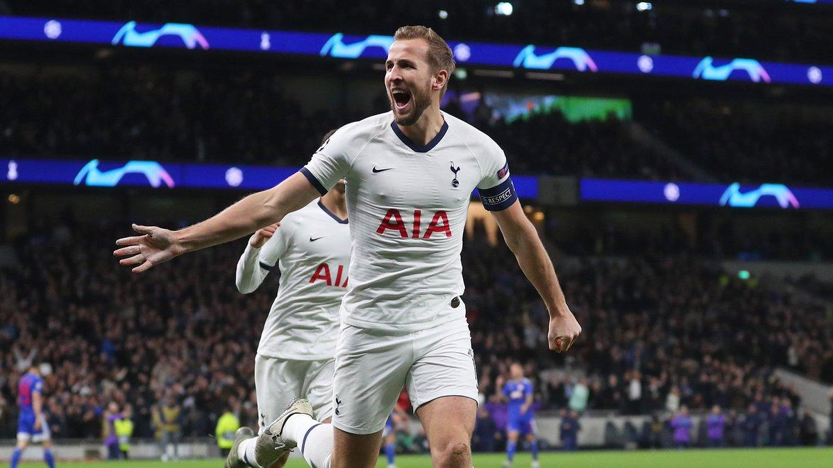 Selebrasi Harry Kane usai mencetak gol dalam laga Tottenham Hotspur vs Olympiakos di Liga Champions Eropa, Rabu (27/11/19). Copyright: twitter.com/SpursOfficial