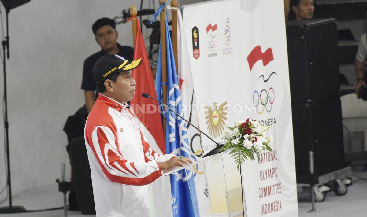 Menpora Zainudin Amali menjadi inspektur upacara pada acara pelepasan Kontingen SEA Games Indonesia 2019 di Hall A Basket GBK, Senayan, Rabu (27/11/19).