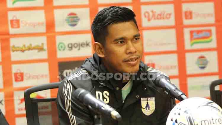 Kiper Persipura Jayapura, Dede Sulaiman, mengaku rela tak berjumpa dengan anak dan istrinya dalam waktu lama demi kompetisi Liga 1 2020.