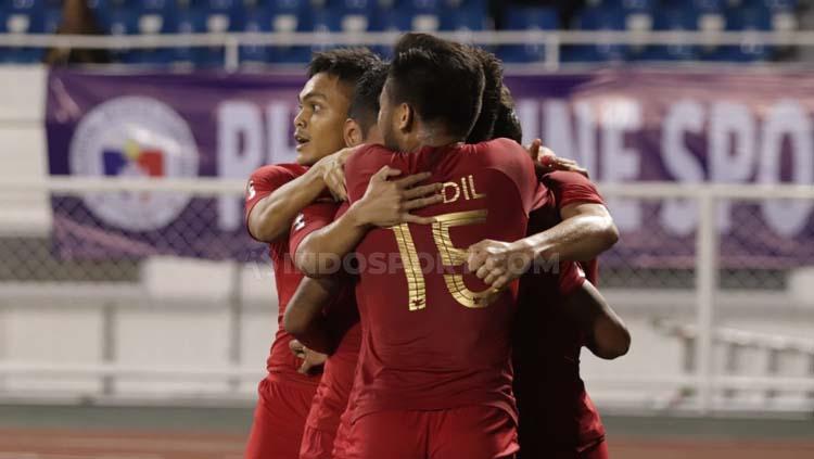 Para pemain Timnas Indonesia U-23 berselebrasi merayakan gol Osvaldo Haay ke gawang Singapura dalam lanjutan Grup B SEA Games 2019, Kamis (28/11/2019).