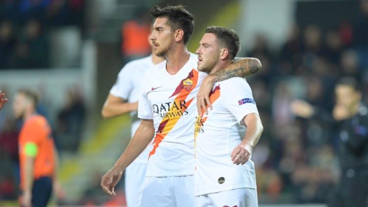 Jordan Veretout selebrasi gol dalam pertandingan lanjutan Liga Europa 2019/2020 antara Istanbul Basaksehir vs AS Roma, Jumat (29/11/19) dini hari WIB.