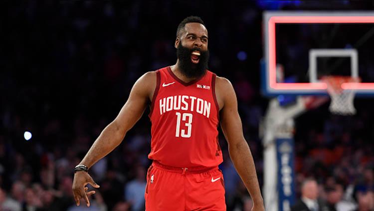 James Harden, pemain megabintang NBA dari tim Houston Rockets, disejajarkan dengan Michael Jordan oleh Hakeem Olajuwon.