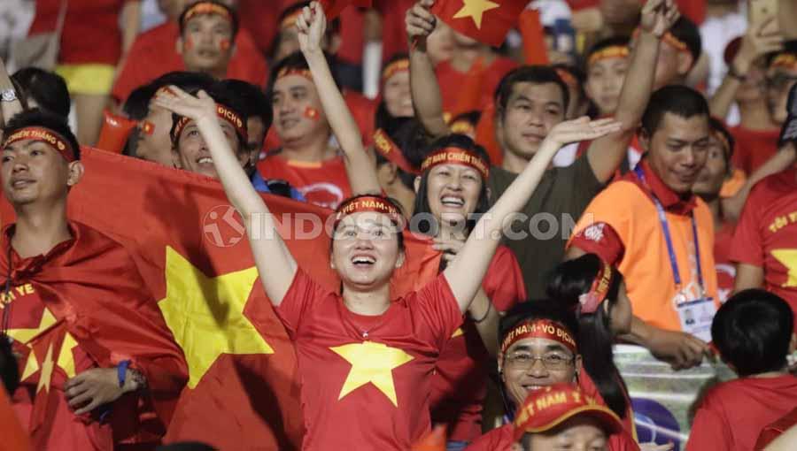 Para bidadari yang membantu Timnas Vietnam U-23 kalahkan Indonesia di Rizal Memorial Stadium, Manila, Minggu (01/12/19).