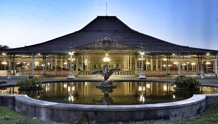 Pura Mangkunegaran. Copyright: nezatransport.com