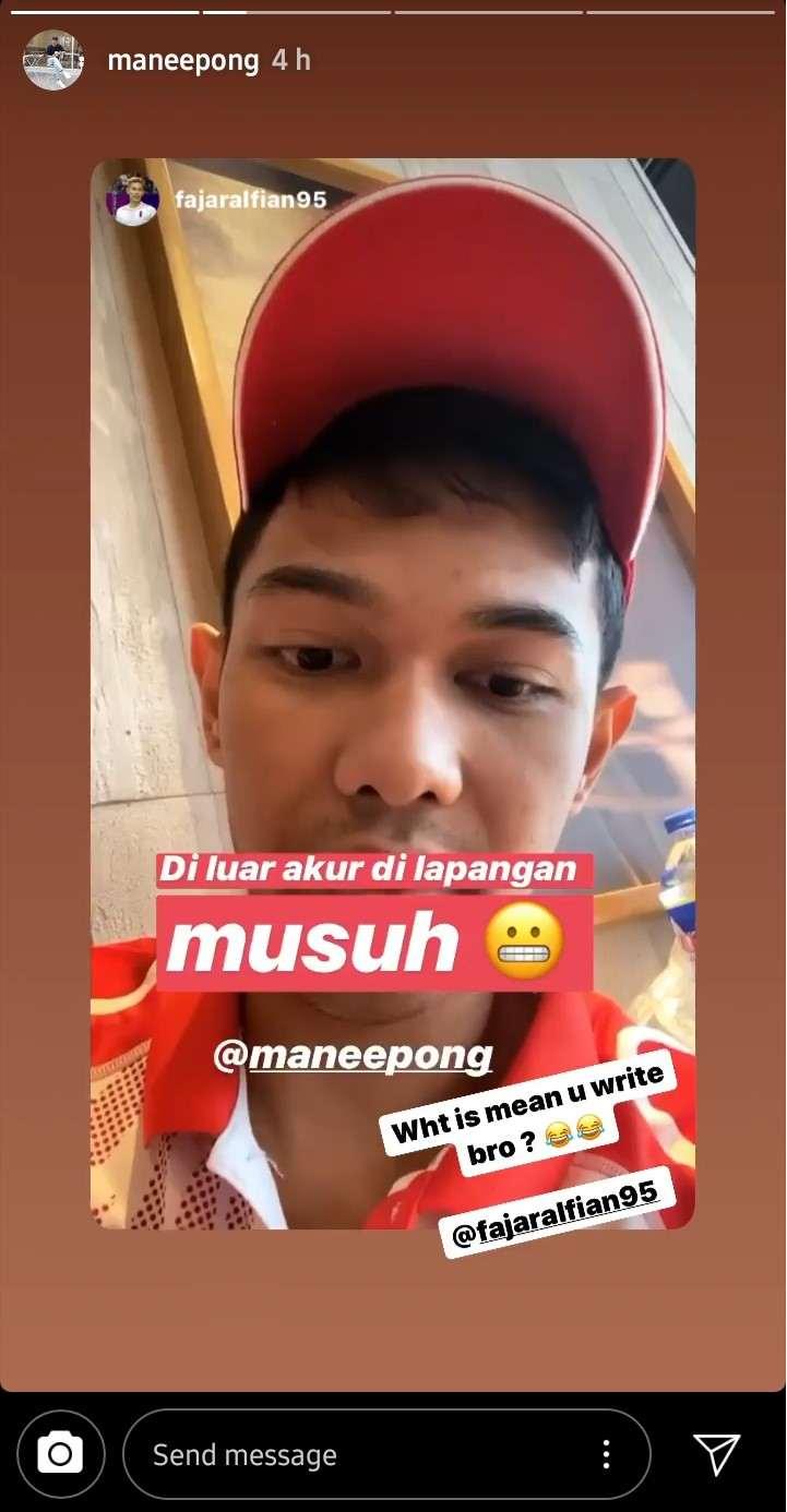 Unggahan Fajar Alfian yang sukses membuat pebulutangkis Thailand, Maneepong Jongjit, bingung. Copyright: Instagram @maneepong