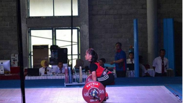 Atlet angkat besi Indonesia, Juliana Klarisa sumbang medali perunggu - INDOSPORT