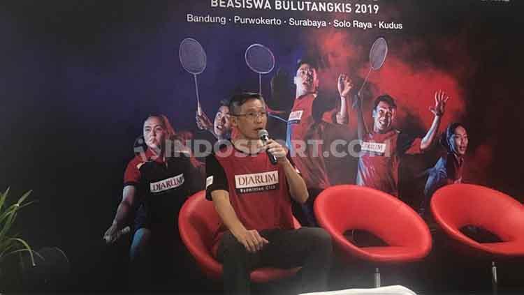 Fung Permadi bersama Djarum Copyright: Alfia Nurul Fadilla/INDOSPORT