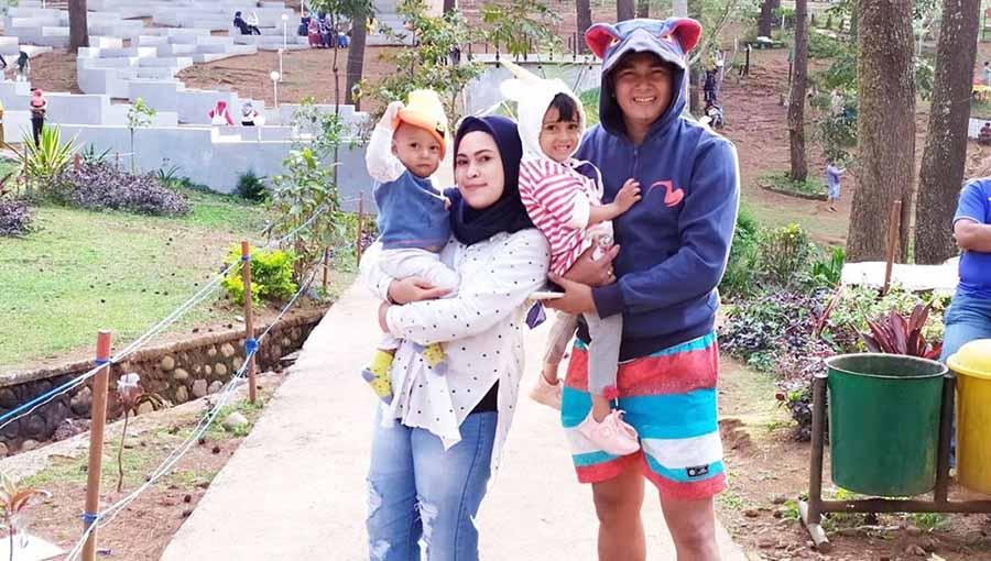 Aswar Syamsuddin bersama istri dan dua anaknya. Copyright: instagram @aswarsyamsuddin21