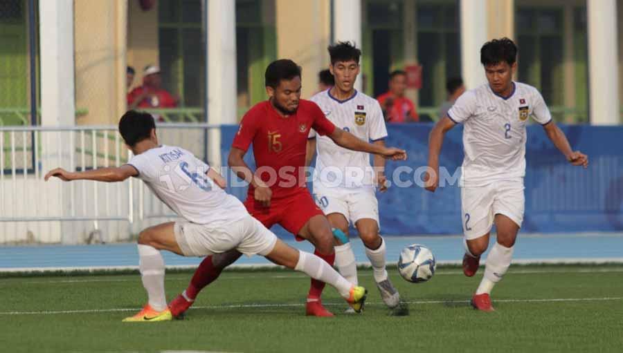 Laga pertandingan antara Indonesia U-23 vs Laos U-23 SEA Games Filipina 2019, Kamis (05/12/19).