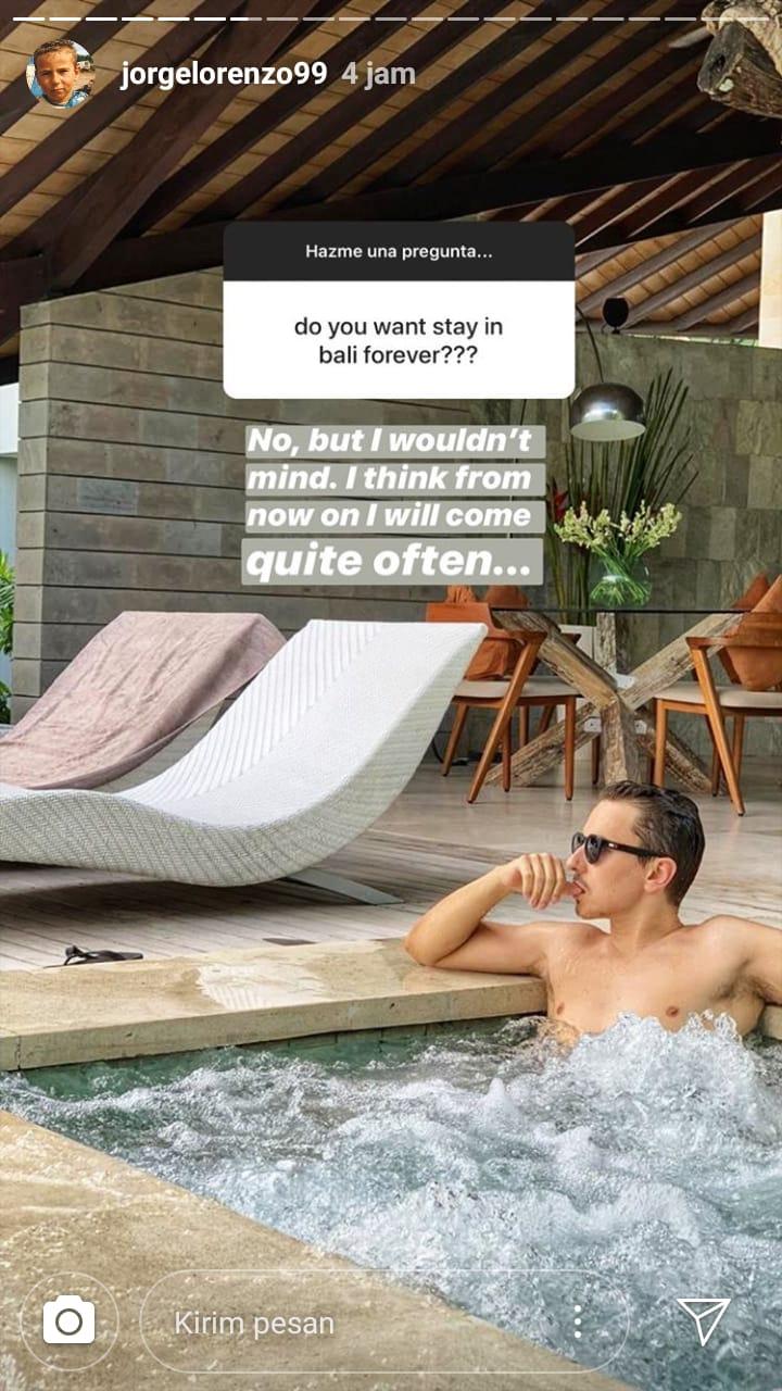 Mantan pembalap MotoGP, Jorge Lorenzo, menjawab pertanyaan dari netizen. Copyright: Instagram/@jorgelorenzo99