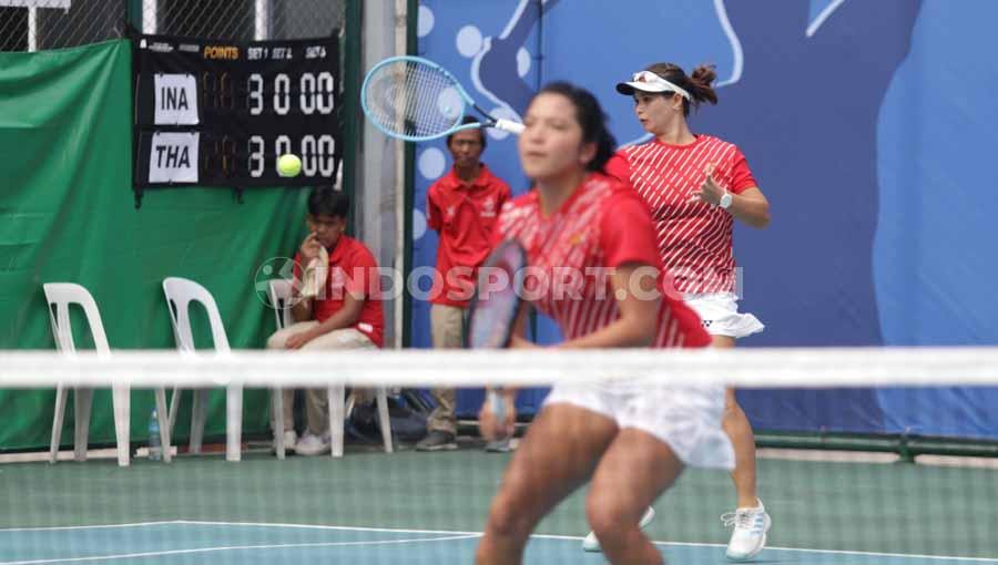 Ganda putri tenis Indonesia, Jessy Rompies/Beatrice Gumulya sukses persembahkan emas SEA Games 2019. - INDOSPORT