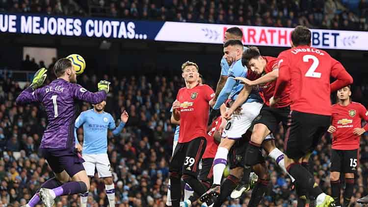 Proses gol dari bek Manchester City, Nicolas Otamendi ke gawang Manchester United menciptakan sebuah momen menarik yaitu terjadinya duel sengit dalam laga bertajuk Derby Manchester ini.