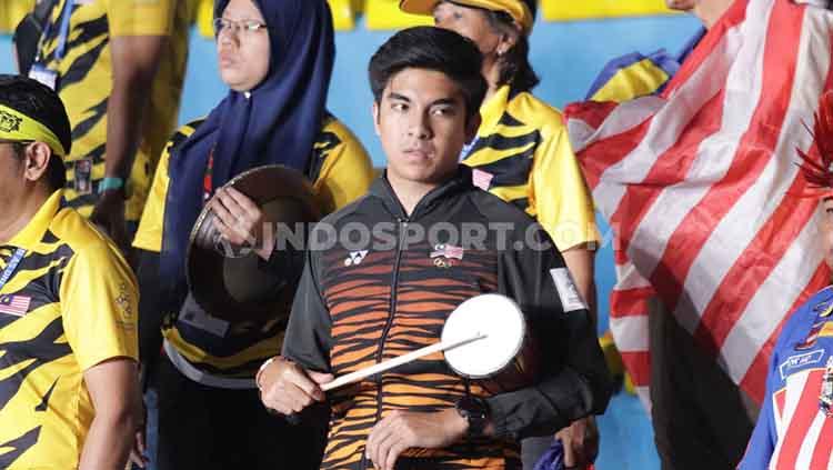 Menpor aMalaysia juga memegang berbagai atribut untuk mendukung langsung wakilnya di semifinal cabor bulutangkis SEA Games 2019.