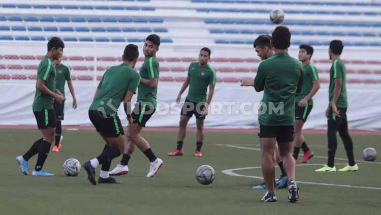 Timnas U-23 menggelar official training di Stadion Rizal Memorial, Senin (09/12/19) untuk persiapan menghadapi Vietnam di final cabor sepak bola putra SEA Games 2019.