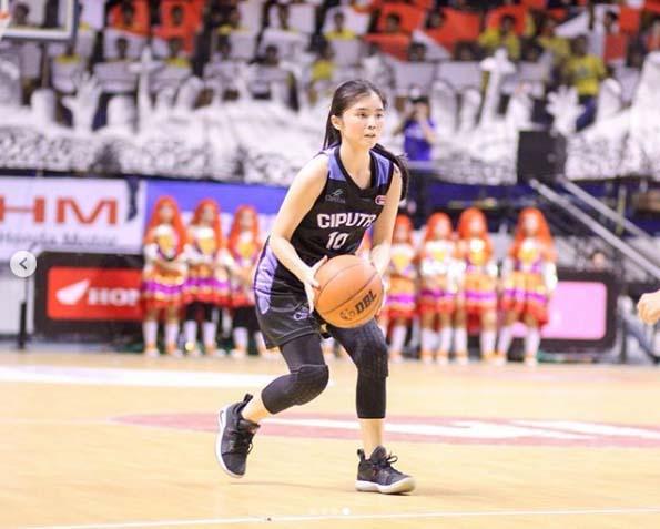 Celine Soegiardjo, pebasket cantik dari SMA Ciputra. Copyright: Instagram Celine Soegiardjo