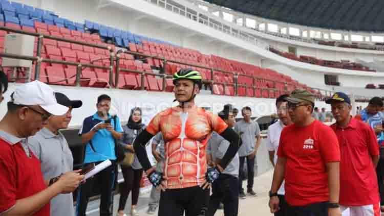 Gubernur Jawa Tengah, Ganjar Pranowo Mengunjungi Proyek Renovasi Stadion Jatidiri. Copyright: Alvin Syaptia Pratama/INDOSPORT