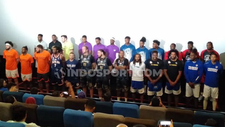 Dalam acara IBL Expose di CGV Arena, FX Sudirman Jakarta, Jumat (13/12/19) IBL memperkenalkan ke-26 pemain asing. - INDOSPORT