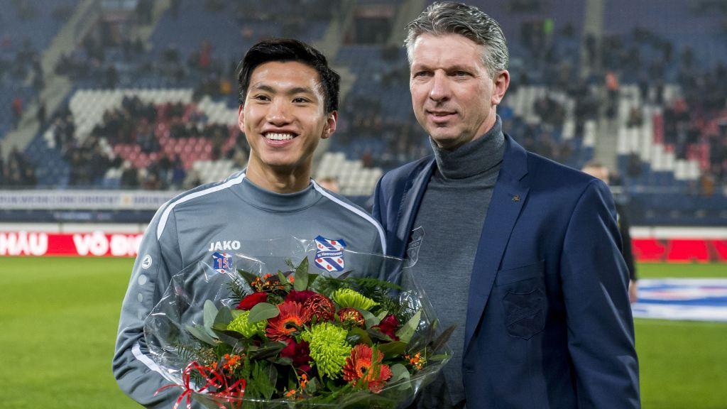 Doan Van Hau disambut bak pahlawan ketika kembali ke klubnya, SC Heerenveen Copyright: ANP Sport via Getty Images