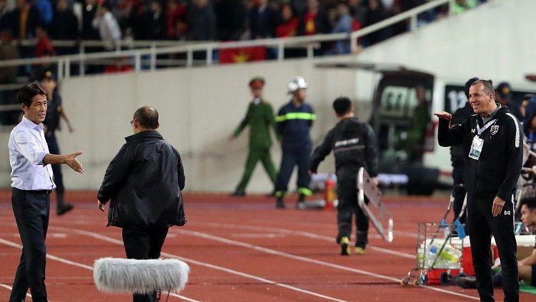 Pelatih Vietnam, Park Hang-seo, merasa dihina oleh pelatih kiper Thailand, Sasa Todic. Copyright: bongda.com.vn