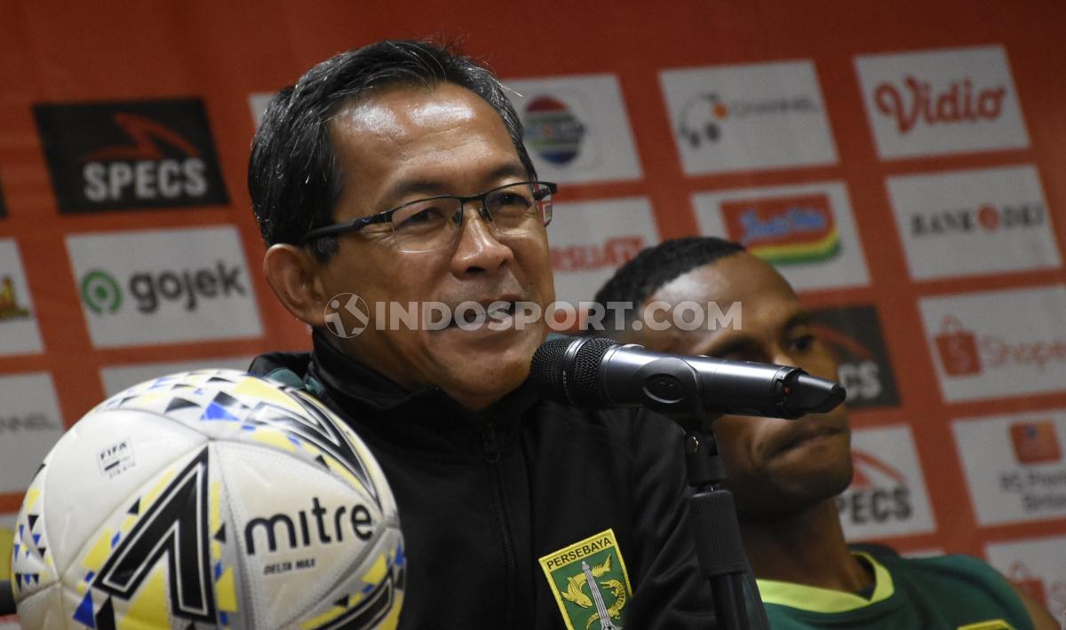 Pelatih Persebaya Surabaya, Aji Santoso memastikan jika dirinya tidak akan berpisah dengan Bajul Ijo seiring dengan berakhirnya kompetisi Liga 1 Indonesia musim 2019.