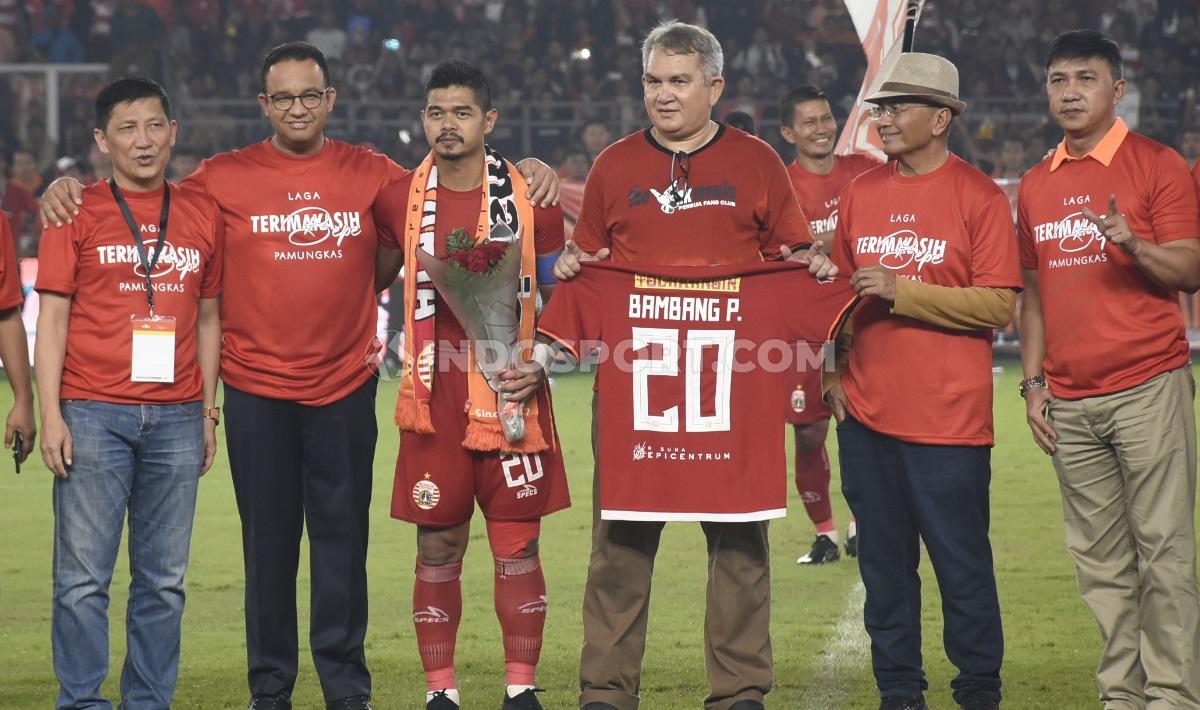 Manajer Persija Jakarta, Bambang Pamungkas meluapkan amarahnya pasca hasil minor Macan Kemayoran dengan telan tiga kekalahan beruntun di Liga 1 2021/22. - INDOSPORT