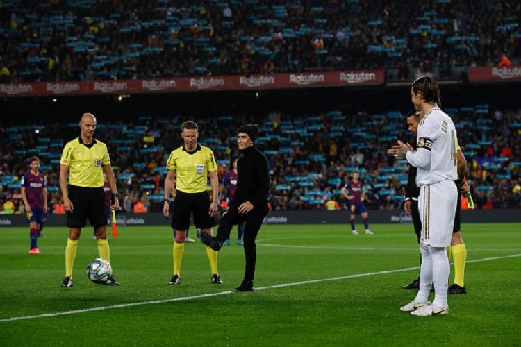 Marc Marquez hadir dalam pertandingan Barcelona vs Real Madrid, Kamis (19/12/19). - INDOSPORT