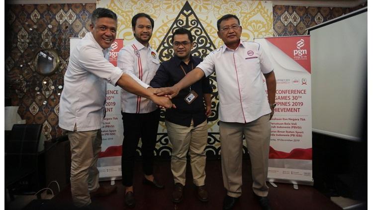 Wakil Ketua PBVSI, Bambang Suaedi (kanan), bersama Direksi PT PGN menggelar evaluasi SEA Games 2019.